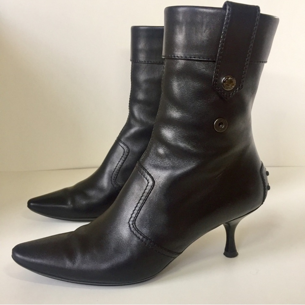 Tod’s Kitten Heel Boots